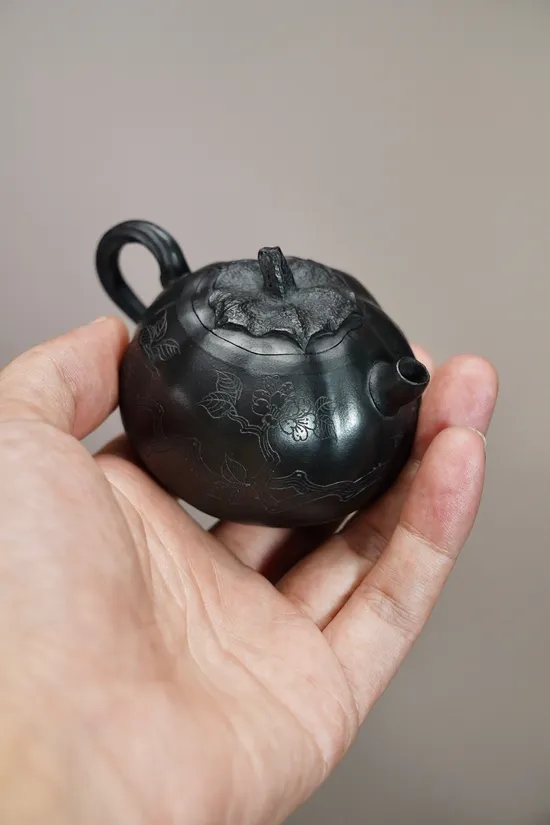 Premium Yixing Clay Teapot | Handcrafted 100cc Artisan Design 3