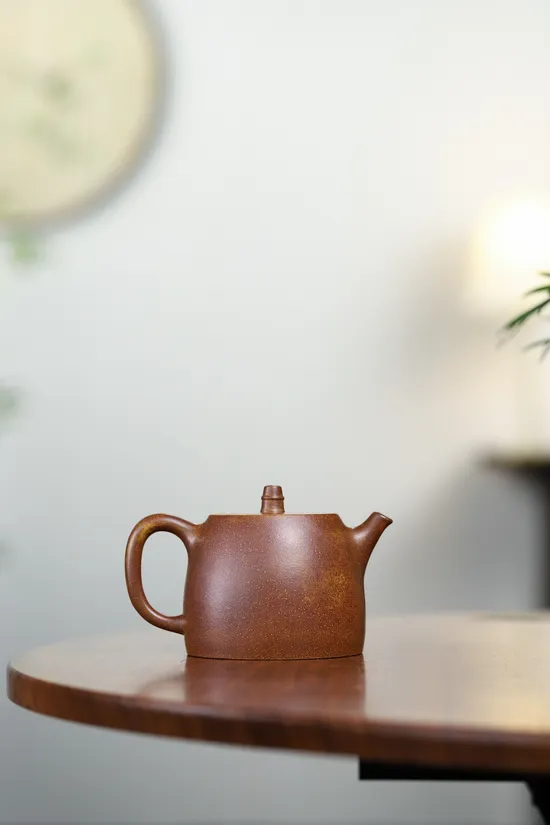 Zisha Teapots: Yang Junbao | Golden Duan clay | 3000 CNY 3