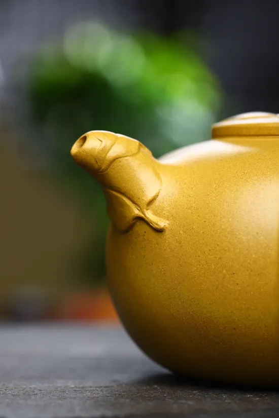 Zisha Teapots: Xu Liuming | Huangjin Duan clay | 2100 CNY 7