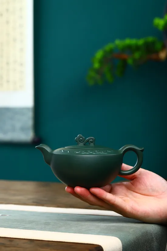 Zisha Teapots: 4500 CNY | Auspicious Clouds 1