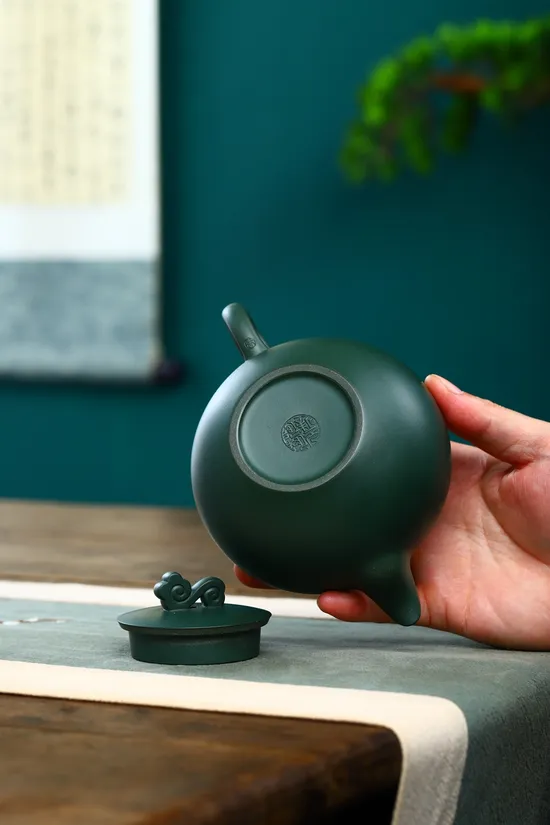Zisha Teapots: 4500 CNY | Auspicious Clouds 3