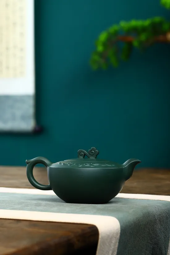 Zisha Teapots: 4500 CNY | Auspicious Clouds 4