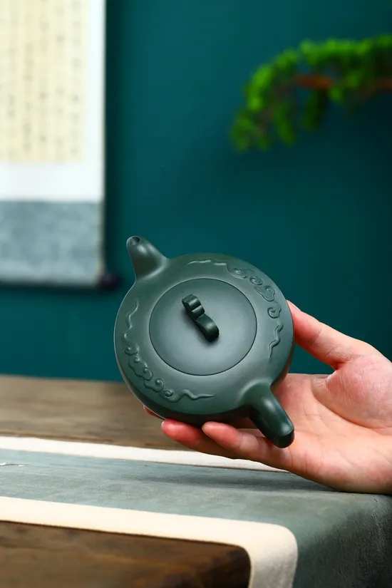 Zisha Teapots: 4500 CNY | Auspicious Clouds 8