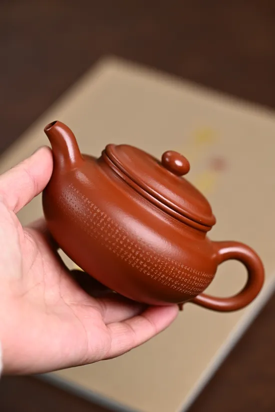 Zisha Teapots: premium wrinkled Zhu Ni clay | Heart Sutra engravings 2