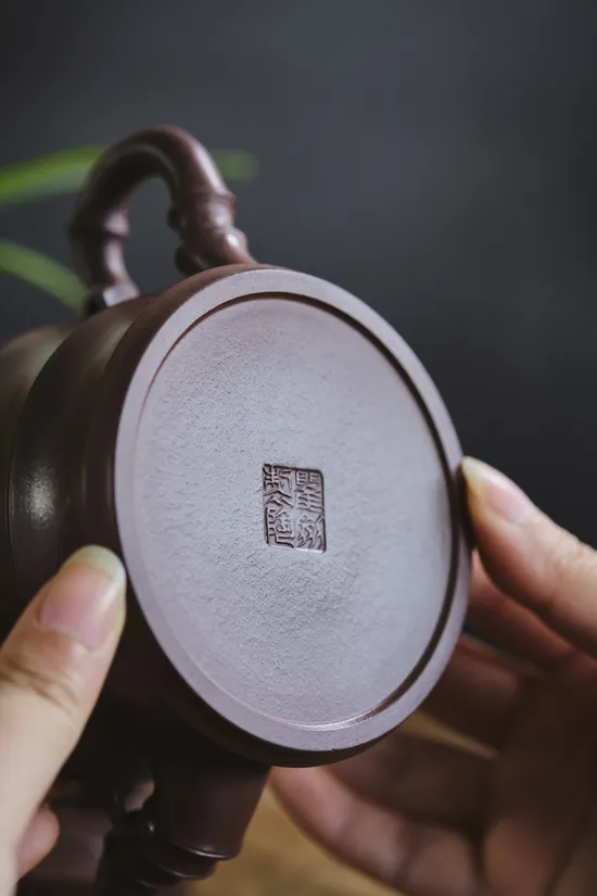 Zisha Teapots: Bamboo Segment | 3000 CNY 2