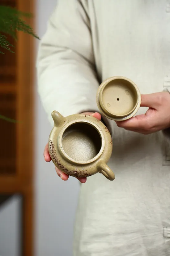 Zisha Teapots: original mine green clay | Master Zhongjie Sheng 8