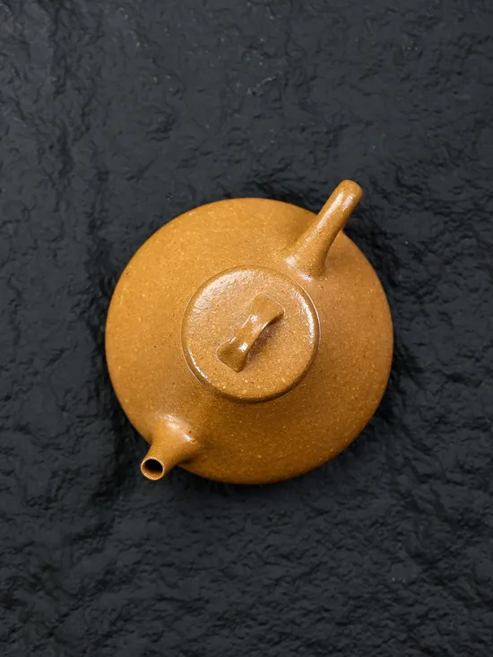 Zisha Teapots: Huangjinduan Clay | 140cc Capacity 2