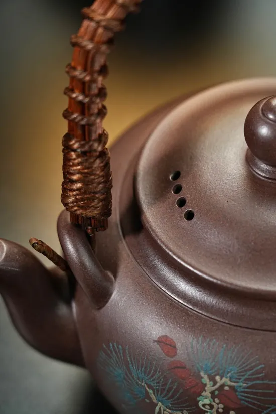 Zisha Teapots: aged purple clay | 1150cc capacity 3