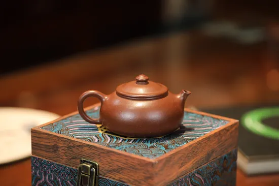 Zisha Teapots: Flat Straw Hat | top-grade Jiangpo clay 4