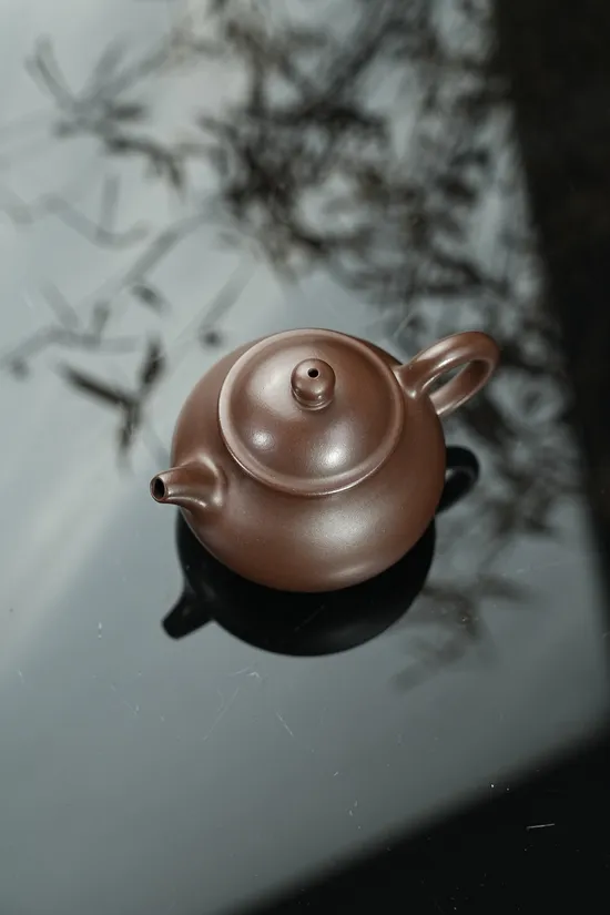 Zisha Teapots: old purple clay | inset 9-hole design 3