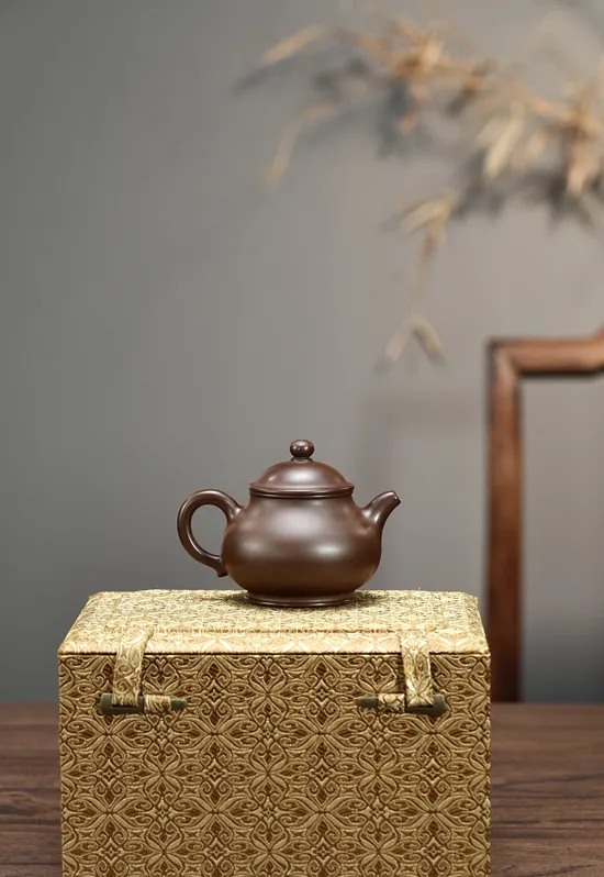 Zisha Teapots: old purple clay | inset 9-hole design 4
