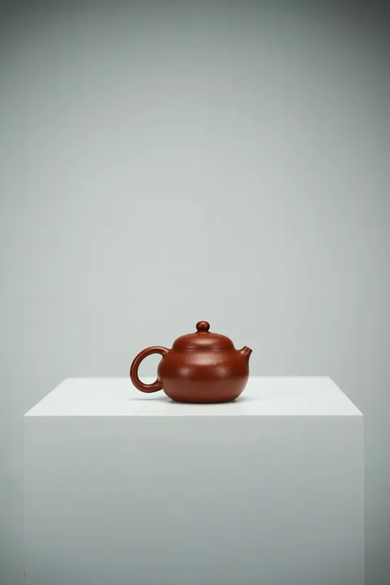 Zisha Teapots: Handcrafted Wendan-style | 220cc Capacity | 30-mesh Zhuni Clay 4