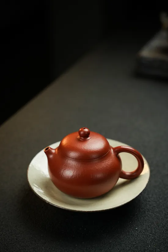 Zisha Teapots: Handcrafted Wendan-style | 220cc Capacity | 30-mesh Zhuni Clay 5