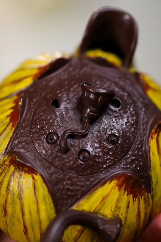 Zisha Teapots: Bubushenglian | 2700 CNY 1