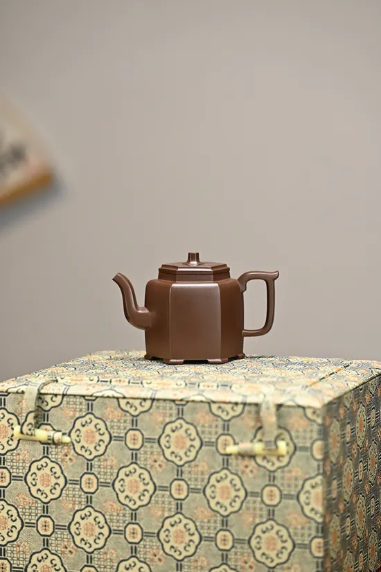 Zisha Teapots: six-sided design | premium purple clay 3