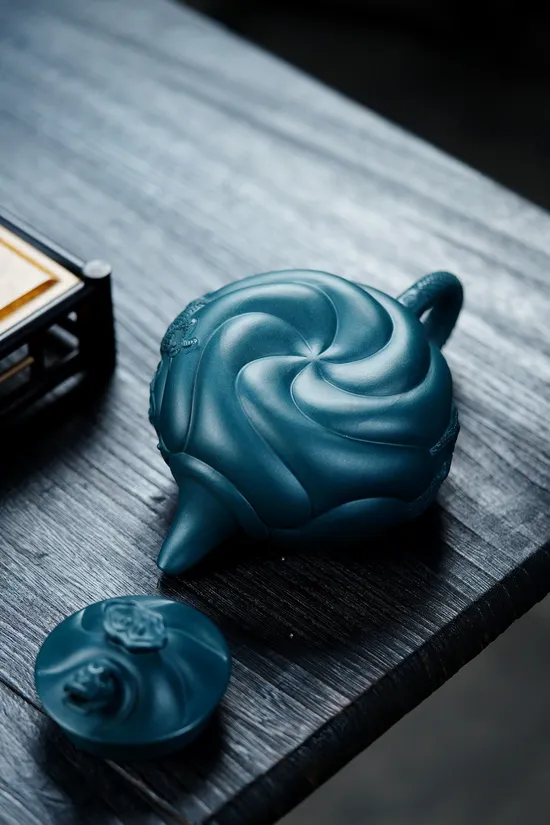 Zisha Teapots: Fish Turning into Dragon | Jiang Yaping 4