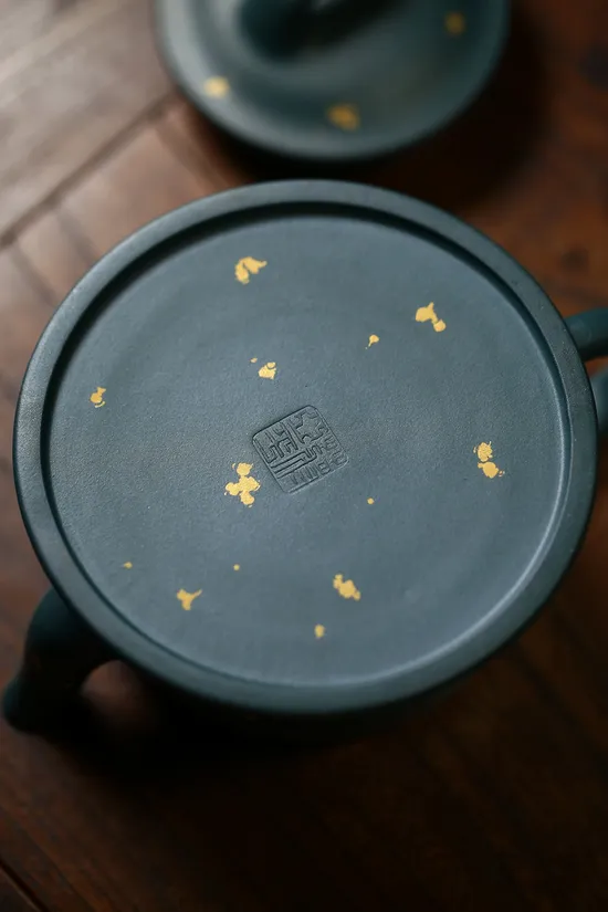 Zisha Teapots: Joyful Fish | Jiang Yaping 2