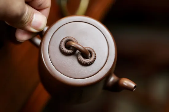 Zisha Teapots: Dual Circle · Fully Handcrafted Carving | 9000 CNY 4