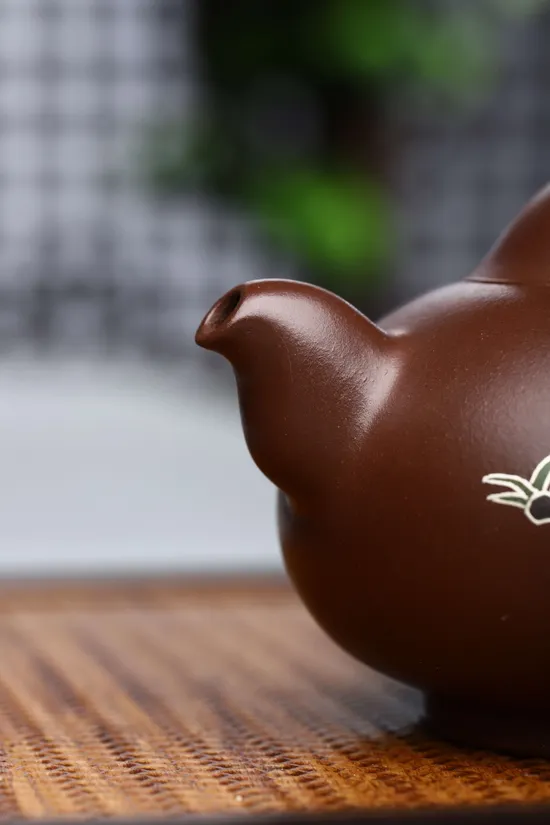 Zisha Teapots: 3900 CNY | Silver-Inlaid Mini Pot 6