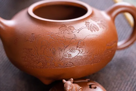 Zisha Teapots: Prosperity Rat | 4500 CNY 2