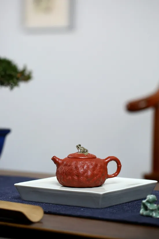Yixing Zisha Teapot: Handcrafted Purple Clay Frog Design Artisan Pot 7