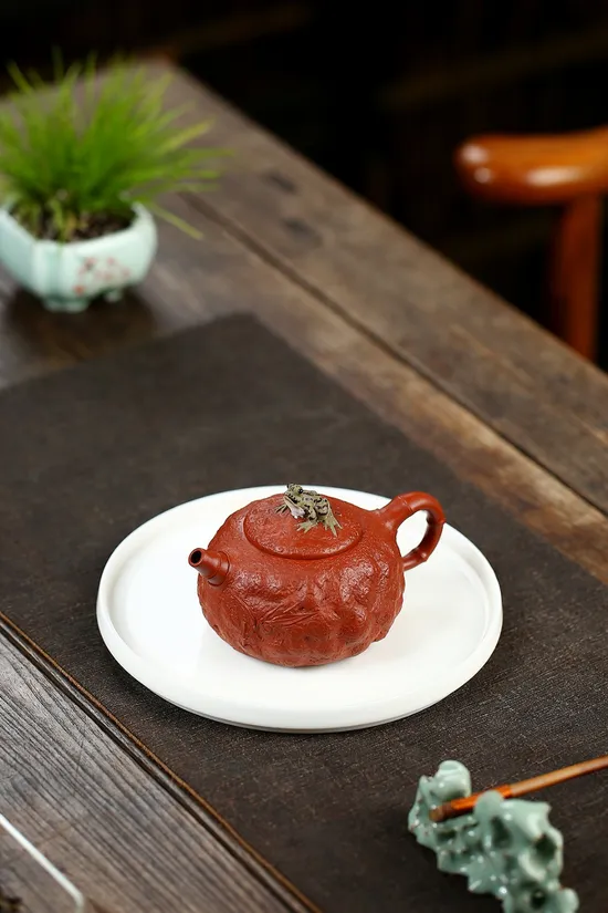 Yixing Zisha Teapot: Handcrafted Purple Clay Frog Design Artisan Pot 8