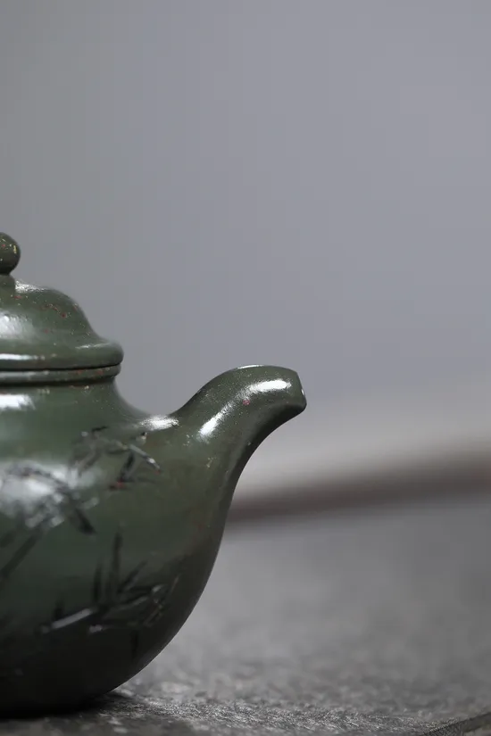 Zisha Teapots: Lotus Seed | jade-golden sand clay 1