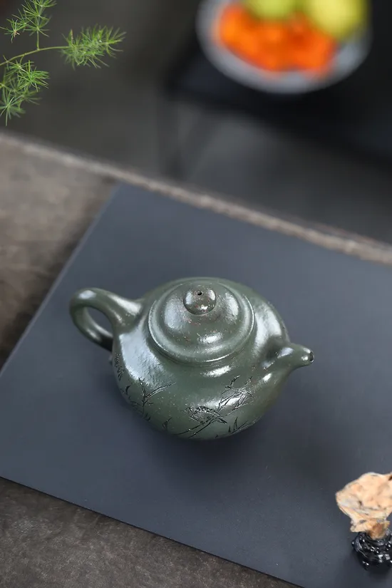 Zisha Teapots: Lotus Seed | jade-golden sand clay 2