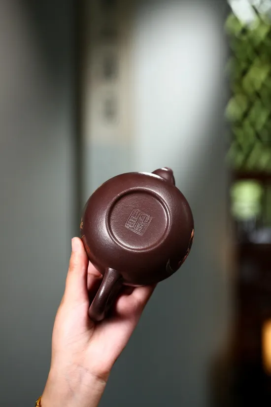 Zisha Teapots: Gao Jianzhong | 6600 CNY 7