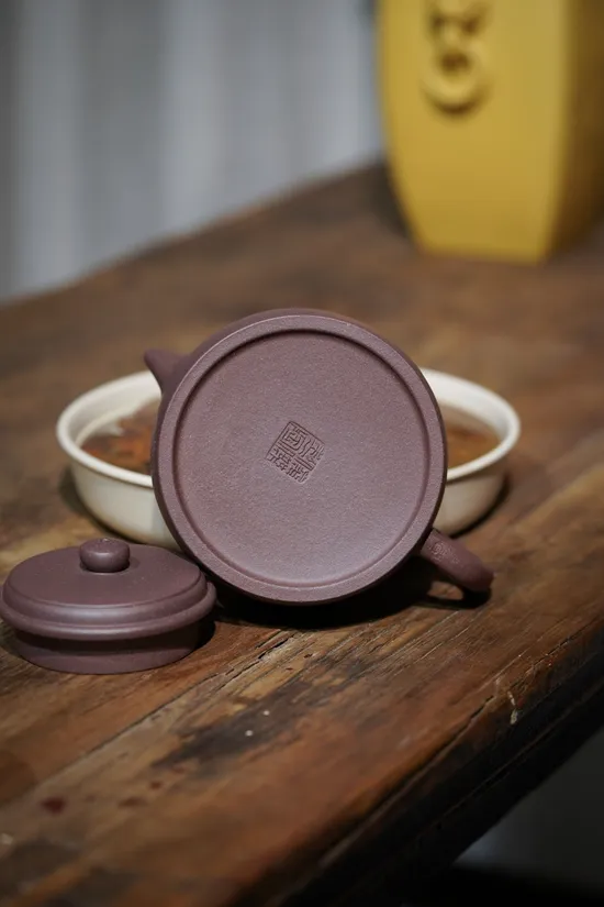 Premium Yixing Zisha Clay Teapot – Artisan Crafted, Buy Now 1