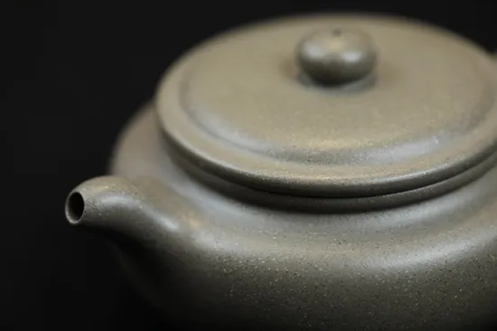 Zisha Teapots: Flat-Bellied Masterpiece | 2100 CNY 5