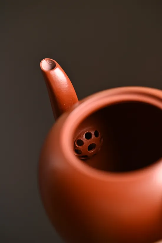 Zisha Teapots: Meiren Jian | 9-hole spout 9