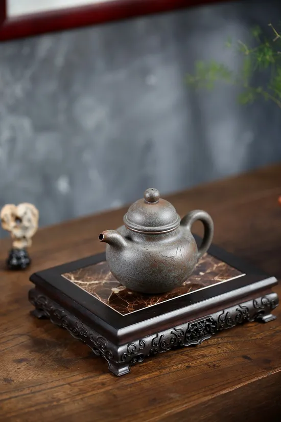 Zisha Teapots: Yaobao Duoqiu | 260cc capacity | Jiang Yaping 8