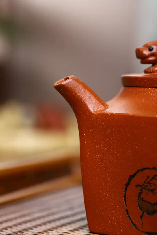 Zisha Teapots: Auspicious Beast | Longgu Gold Jiangpo Clay 1