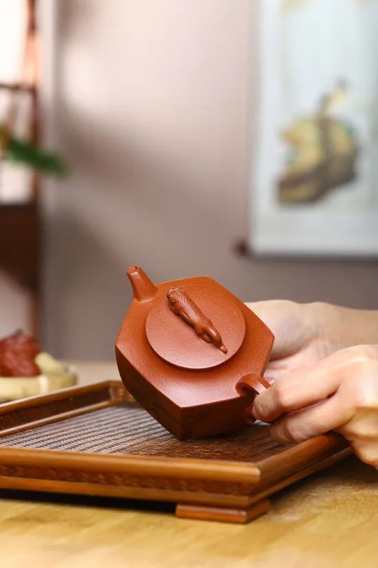 Zisha Teapots: Auspicious Beast | Longgu Gold Jiangpo Clay 5