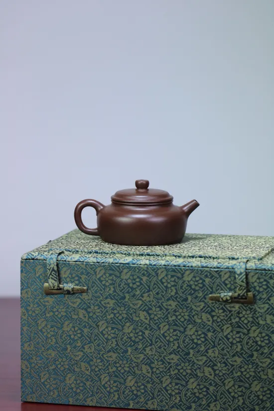 Zisha Teapots: premium old purple clay | nine-hole spout design 1