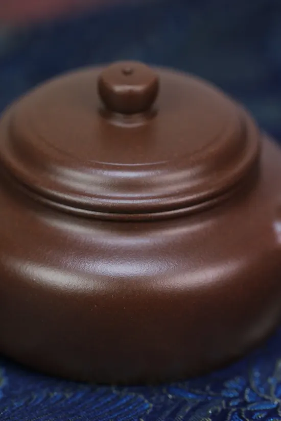 Zisha Teapots: premium old purple clay | nine-hole spout design 5