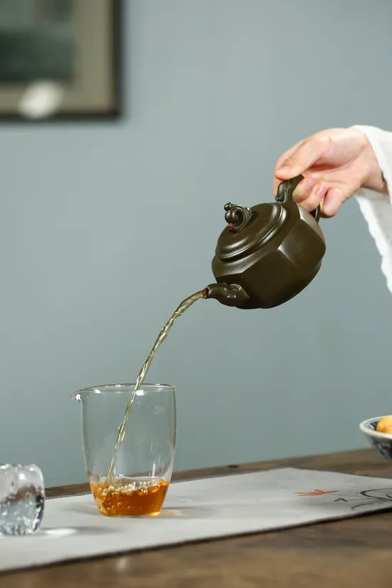 Zisha Teapots: Eight-Sided Longquan | Bao Yuhua 7