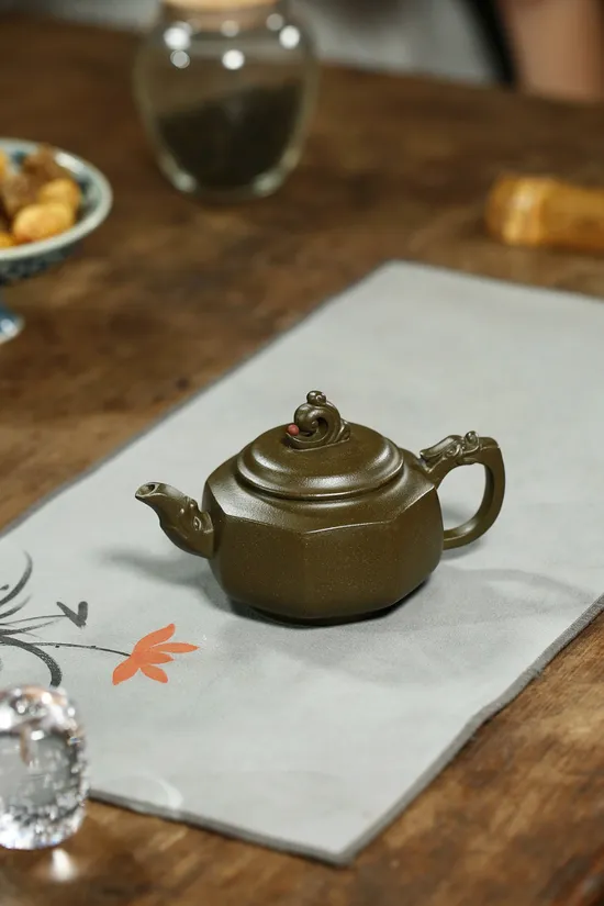 Zisha Teapots: Eight-Sided Longquan | Bao Yuhua 8