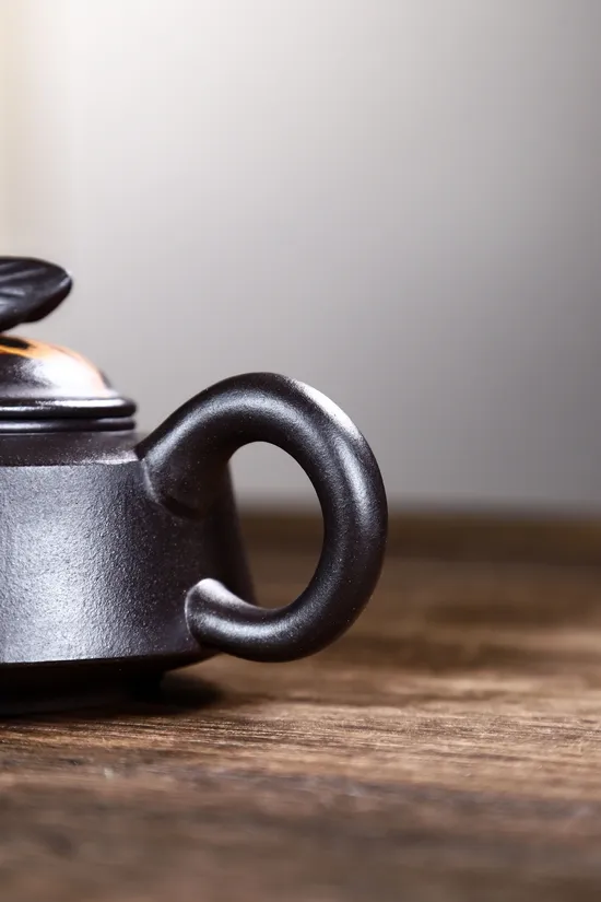 Zisha Teapots: 3600 CNY | Contentment Brings Happiness 4