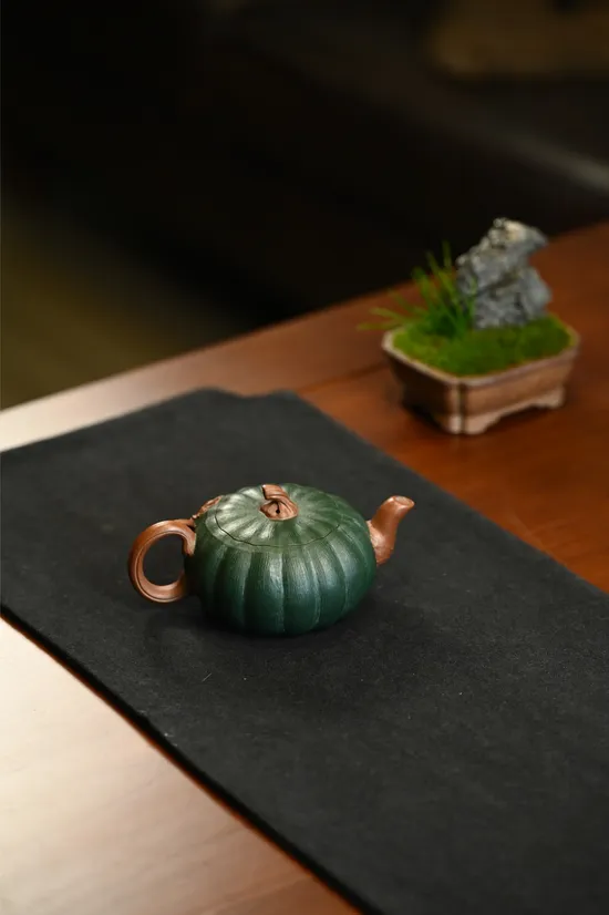 Zisha Teapots: pumpkin-shaped | 1500 CNY | 200cc capacity 1