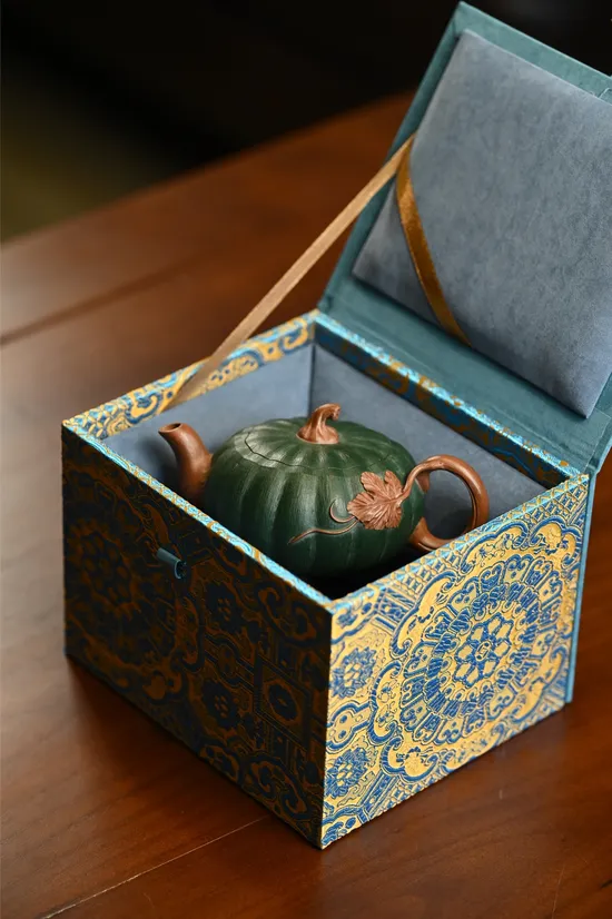 Zisha Teapots: pumpkin-shaped | 1500 CNY | 200cc capacity 6