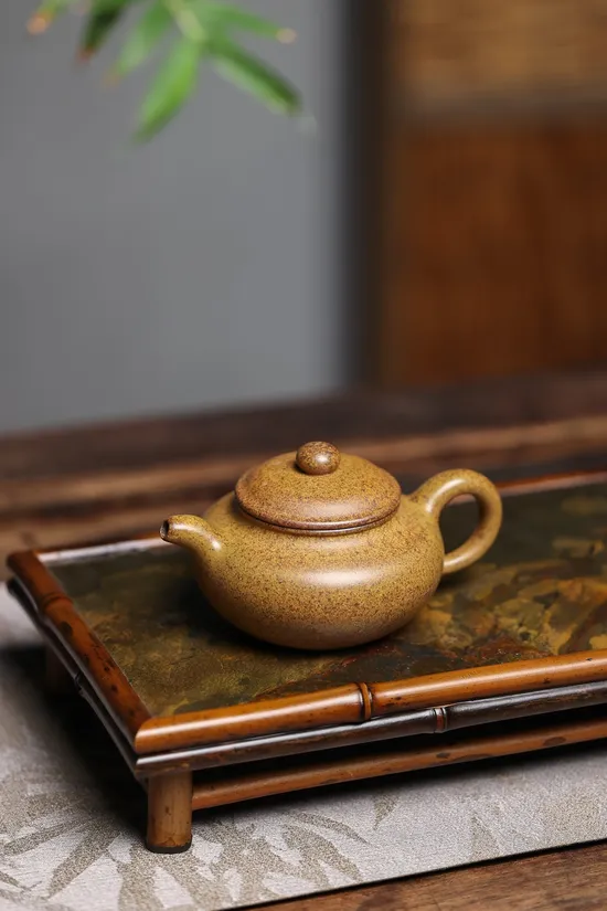 Zisha Teapots: Longgu Jinsha clay | Wu Guozheng 3