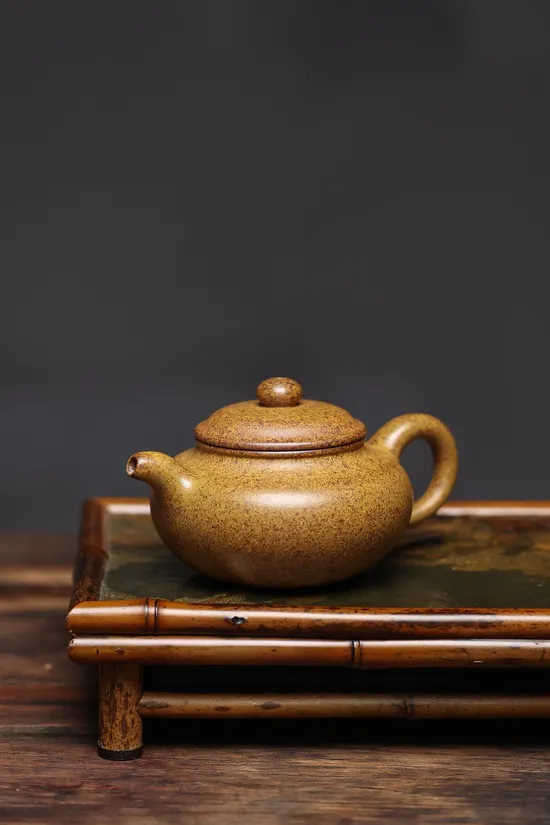 Zisha Teapots: Longgu Jinsha clay | Wu Guozheng 5