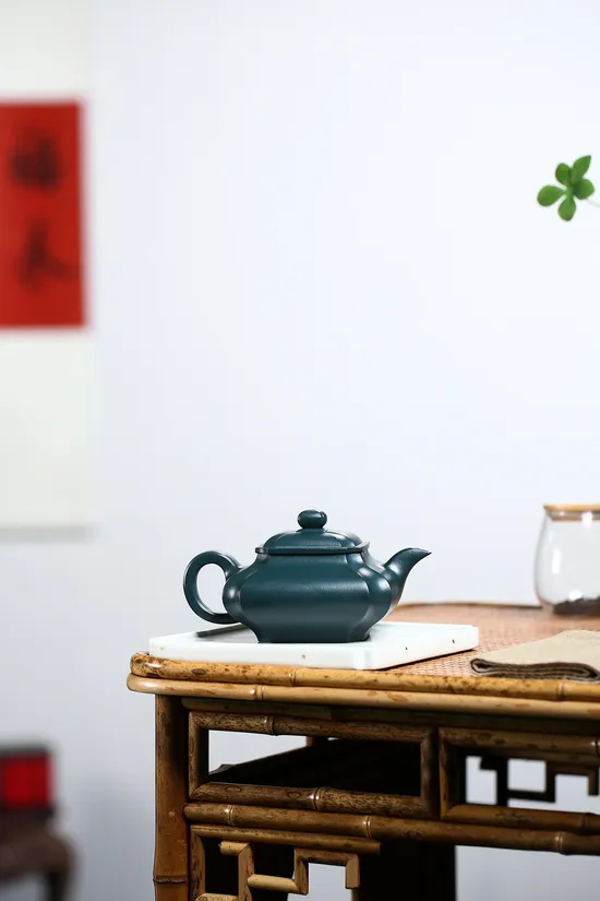 Zisha Teapots: Square Base | Min Guo green clay 4