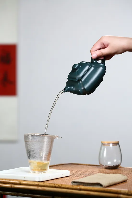 Zisha Teapots: Square Base | Min Guo green clay 7
