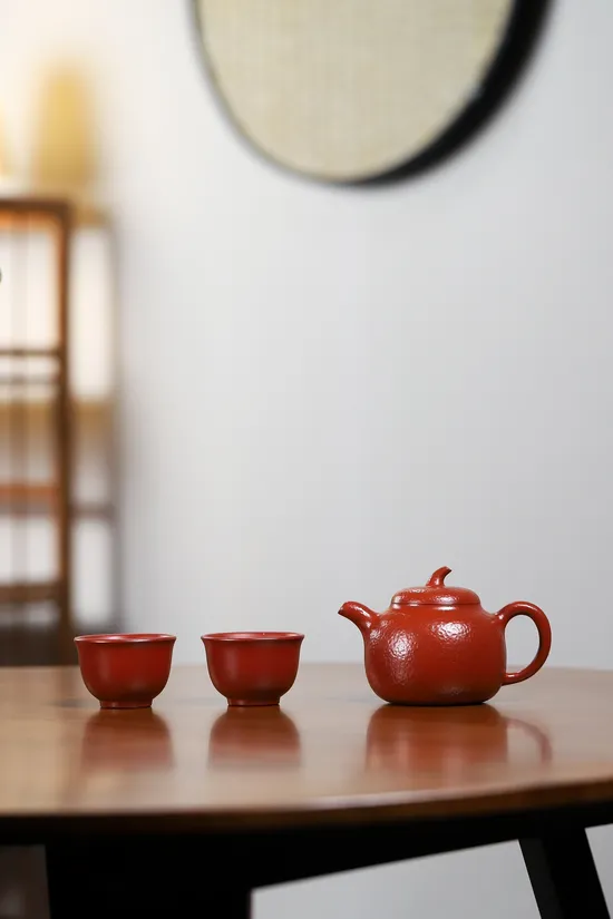 Zisha Teapots: Yang Junbao | Hammered Eggplant Segment 3