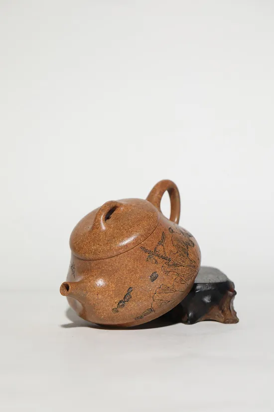 Zisha Teapots: Longgu Jinsha clay | intricate engravings 9
