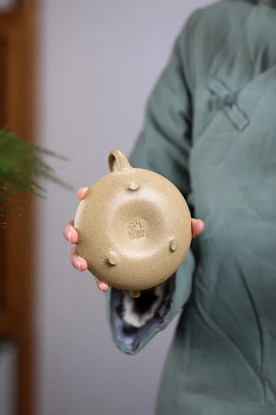 Zisha Teapots: Hanlu | original pit green clay 2