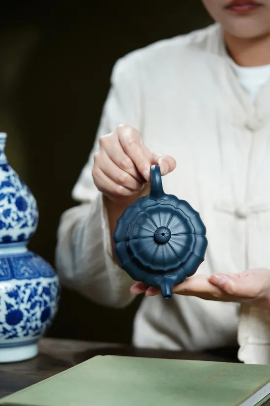 Zisha Teapots: Jinwen Fangu | black green clay 3